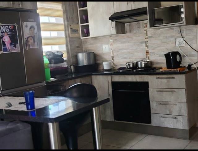 3 BEDROOM HOUSE FOR SALE IN SERALENG